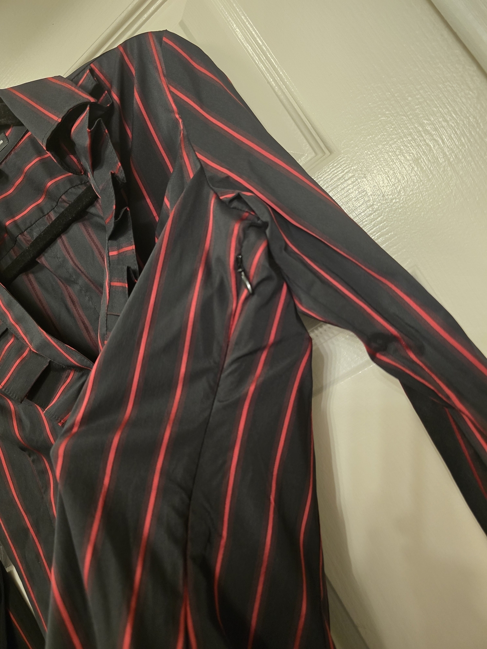 Express Design Studio Y2K Mall Goth Black Red Pinstripe Ruffle Blouse M - Picture 6 of 8